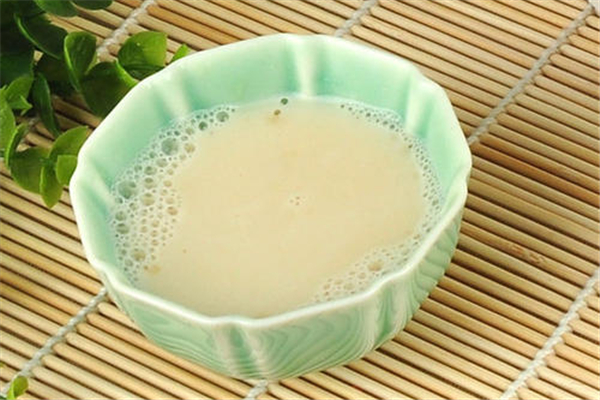 豆奶可以和雞蛋一起吃嗎 豆奶空腹喝好嗎 豆奶可以和雞蛋一起吃嗎 豆奶空腹喝好嗎