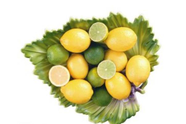 檸檬和蜂蜜泡水喝有什么好處 檸檬和蜂蜜泡水喝能減肥嗎 檸檬和蜂蜜泡水喝有什么好處 檸檬和蜂蜜泡水喝能減肥嗎