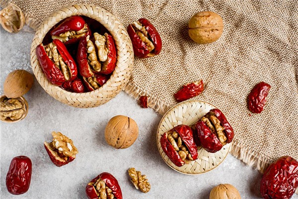紅棗孕婦可以吃嗎 紅棗孕婦一天吃幾個(gè) 紅棗孕婦可以吃嗎 紅棗孕婦一天吃幾個(gè)