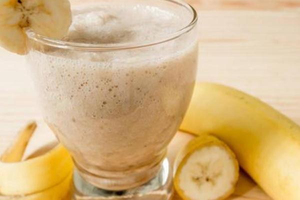 喝香蕉汁有什么功效 哪些人不宜喝香蕉汁 喝香蕉汁有什么功效 哪些人不宜喝香蕉汁
