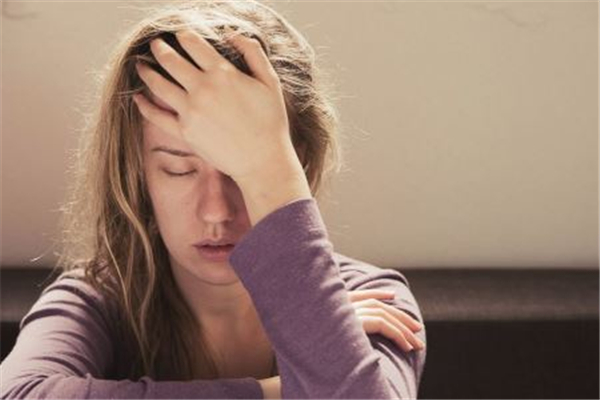 產(chǎn)后抑郁的癥狀有哪些 產(chǎn)后抑郁怎么治愈