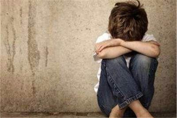 自閉癥是如何造成的 自閉癥可以康復嗎