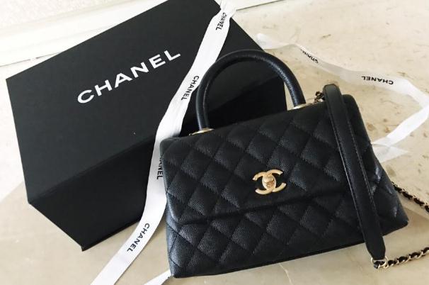 香奈兒包包的標志是什么樣子的 香奈兒包包的皮質(zhì)是什么