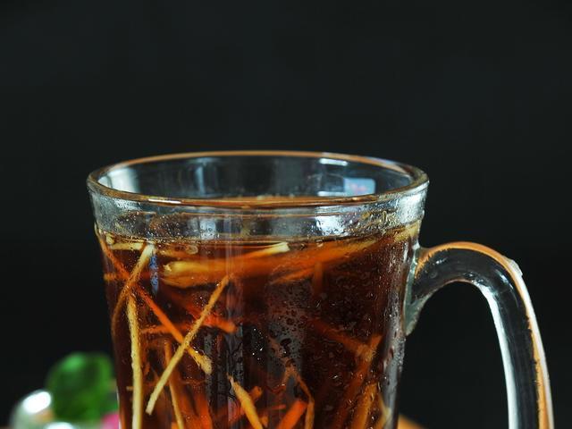 姜絲可樂(lè)煮多長(zhǎng)時(shí)間 可樂(lè)煮生姜煮要加水嗎