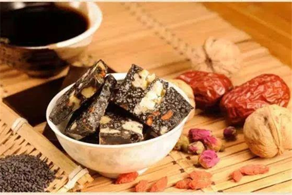 阿膠什么季節(jié)吃最好 阿膠每天什么時候吃最好 阿膠什么季節(jié)吃最好 阿膠每天什么時候吃最好