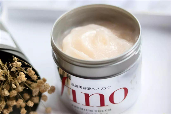 發(fā)膜和護發(fā)素的區(qū)別 發(fā)膜和護發(fā)素可以一起使用嗎 發(fā)膜和護發(fā)素的區(qū)別 發(fā)膜和護發(fā)素可以一起使用嗎