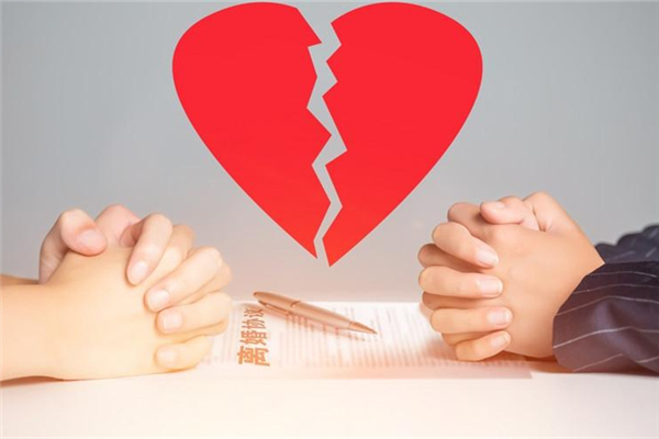 湖北女子不堪精神病丈夫猜忌家暴 4年8次起訴離婚未果 湖北女子不堪精神病丈夫猜忌家暴 4年8次起訴離婚未果