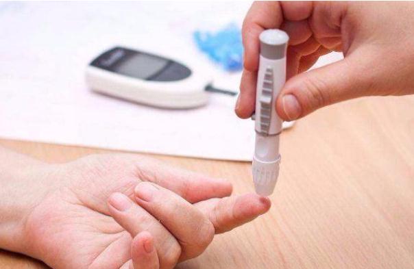 低血糖的人可以打新冠疫苗嗎 低血糖的人平時應(yīng)該注意些什么