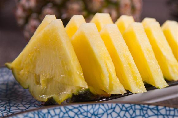 鳳梨吃了會胖嗎 鳳梨減肥可以吃嗎 鳳梨吃了會胖嗎 鳳梨減肥可以吃嗎