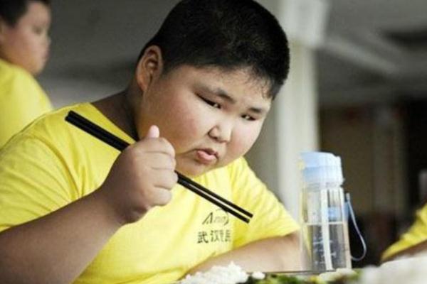 兒童太胖會(huì)有哪些影響 小孩太胖有什么危害 兒童太胖會(huì)有哪些影響 小孩太胖有什么危害
