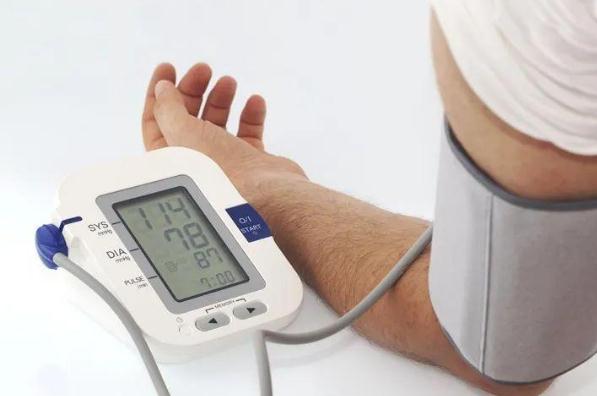 低血壓頭暈最快緩解 低血壓頭暈吃糖緩解嗎 低血壓頭暈最快緩解 低血壓頭暈吃糖緩解嗎