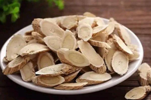 黃芪有什么用途 黃芪有護(hù)肝的作用嗎 黃芪有什么用途 黃芪有護(hù)肝的作用嗎