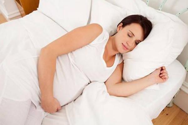 孕婦感冒會(huì)加重孕吐嗎 孕婦感冒會(huì)導(dǎo)致羊水少嗎 孕婦感冒會(huì)加重孕吐嗎 孕婦感冒會(huì)導(dǎo)致羊水少嗎