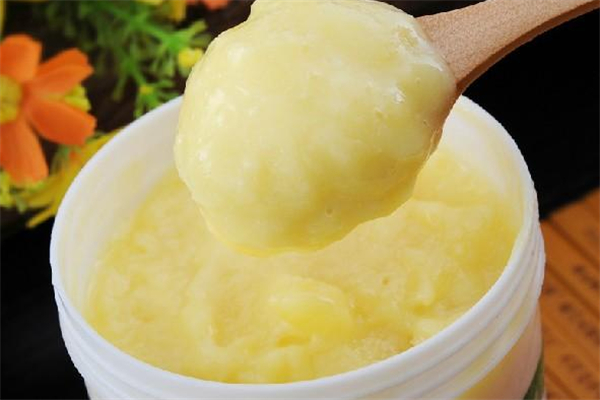 蜂王漿可以補(bǔ)充雌激素嗎 蜂王漿的正確使用方法 蜂王漿可以補(bǔ)充雌激素嗎 蜂王漿的正確使用方法