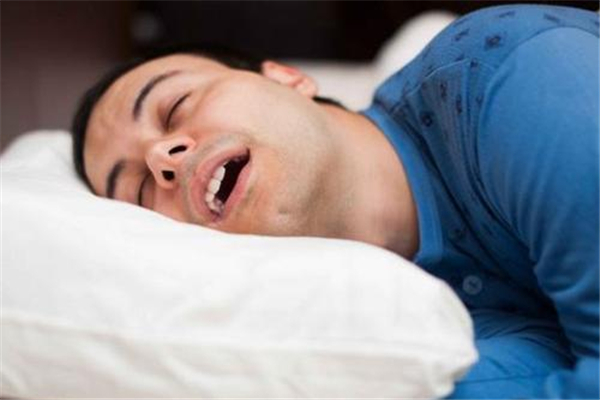 夏季睡覺開窗戶好還是關(guān)閉好 夏季睡眠科學(xué)的做法是 夏季睡覺開窗戶好還是關(guān)閉好 夏季睡眠科學(xué)的做法是