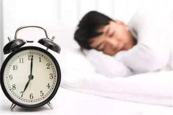 睡覺越睡越累怎么回事 睡覺時(shí)間過長會(huì)有什么影響