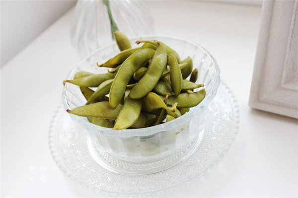 毛豆煮完泡多久才入味 毛豆煮完泡一夜會(huì)壞嗎 毛豆煮完泡多久才入味 毛豆煮完泡一夜會(huì)壞嗎