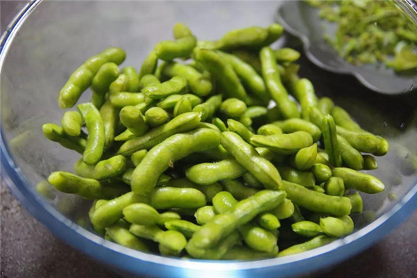 毛豆煮完泡多久才入味 毛豆煮完泡一夜會(huì)壞嗎 毛豆煮完泡多久才入味 毛豆煮完泡一夜會(huì)壞嗎