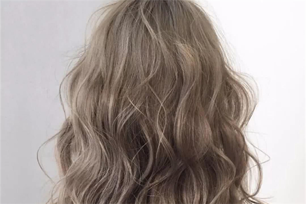 燙發(fā)會導(dǎo)致脫發(fā)嗎 燙發(fā)后脫發(fā)嚴重怎么辦