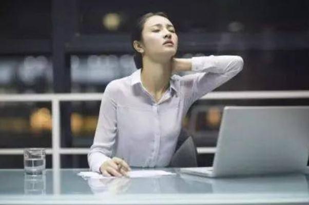 久坐的人對身體的危害是什么 久坐的人適合喝什么茶