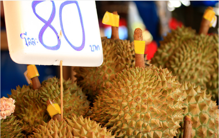 吃榴蓮對(duì)月經(jīng)有好處嗎 每個(gè)月吃一次榴蓮的女人會(huì)胖嗎