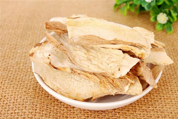 天麻能泡水當(dāng)茶喝嗎 天麻泡水喝的正確方法 天麻能泡水當(dāng)茶喝嗎 天麻泡水喝的正確方法