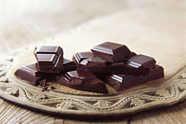 黑巧克力和黑咖啡哪個(gè)更減肥 黑巧克力和黑咖啡的區(qū)別