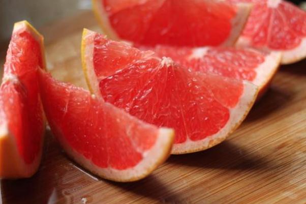 西柚對孕婦有什么好處 西柚孕婦可以吃嗎 西柚對孕婦有什么好處 西柚孕婦可以吃嗎
