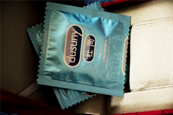 避孕套會不會漏呢 避孕套漏了會導致懷孕嗎 避孕套會不會漏呢 避孕套漏了會導致懷孕嗎