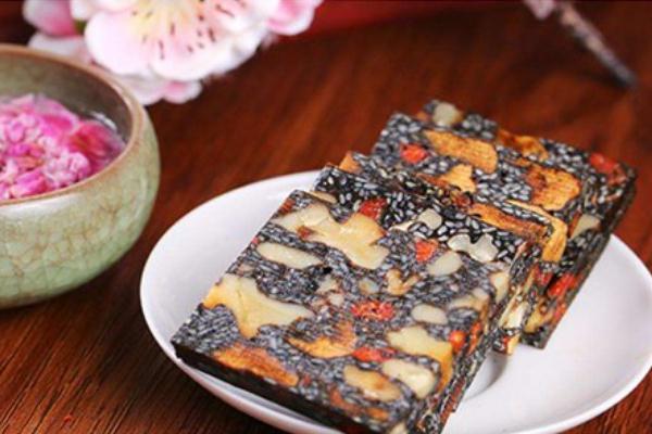 阿膠的作用和功效 阿膠糕什么牌子好 阿膠的作用和功效 阿膠糕什么牌子好