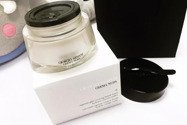 素顏霜的保質(zhì)期一般是多長(zhǎng)時(shí)間 素顏霜有什么成分