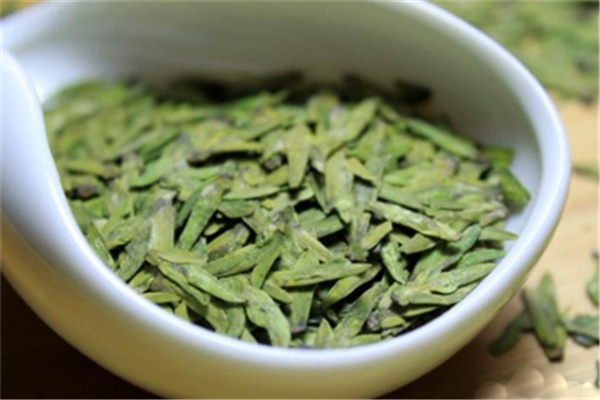 西湖龍井用多少度的水來(lái)泡 西湖龍井的口感和特點(diǎn) 西湖龍井用多少度的水來(lái)泡 西湖龍井的口感和特點(diǎn)