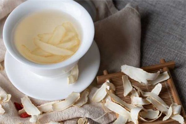 西洋參茶上火嗎 西洋參茶涼性還是熱性 西洋參茶上火嗎 西洋參茶涼性還是熱性