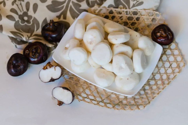 荸薺是馬蹄嗎 荸薺是涼性的嗎 荸薺是馬蹄嗎 荸薺是涼性的嗎