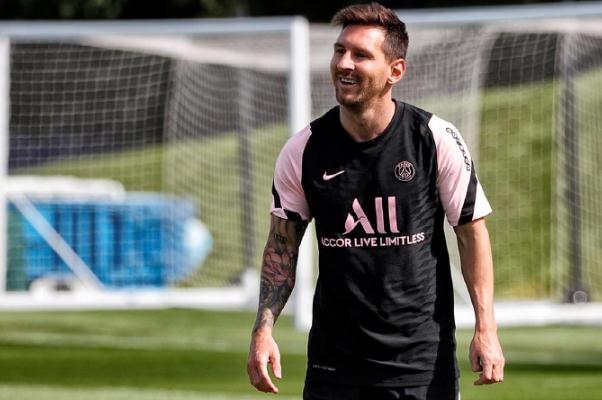 巴黎官推發(fā)梅西訓練照 踢足球對身體的危害