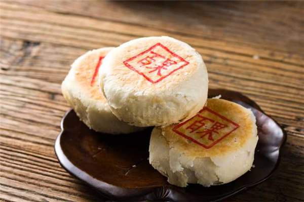 蘇式月餅和廣式月餅?zāi)膫€好吃 蘇式月餅和廣式月餅?zāi)膫€熱量高