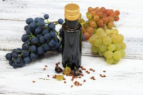 葡萄籽膠囊會(huì)導(dǎo)致便秘嗎 葡萄籽膠囊會(huì)引起結(jié)石嗎 葡萄籽膠囊會(huì)導(dǎo)致便秘嗎 葡萄籽膠囊會(huì)引起結(jié)石嗎