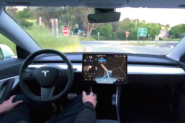 特斯拉市值蒸發(fā)近2000億 特斯拉是哪個國的車