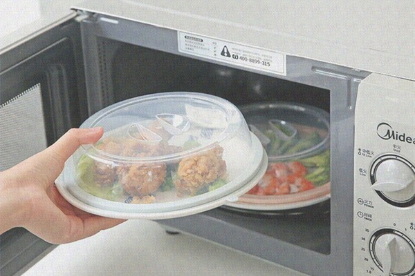 禁員工熱飯老板回應(yīng)稱微波爐還在 公司熱飯微波爐熱多久