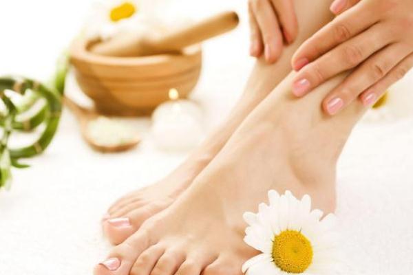 手腳冰涼出汗是什么原因 手腳冰涼出汗特別嚴(yán)重怎么辦 手腳冰涼出汗是什么原因 手腳冰涼出汗特別嚴(yán)重怎么辦