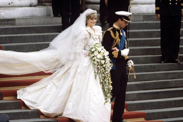 婚紗可以干洗嗎 婚紗可以免費去試嗎