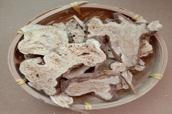 白術泡水可以空腹喝嗎 白術泡水可以長期喝嗎 白術泡水可以空腹喝嗎 白術泡水可以長期喝嗎