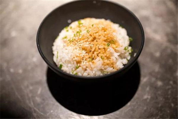 牛油拌飯會不會很油膩 牛油拌飯用的是黃油嗎 牛油拌飯會不會很油膩 牛油拌飯用的是黃油嗎