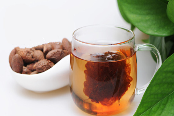 胖大海能泡幾次 胖大?？梢愿粢购葐?>
         				<strong>胖大海能泡幾次 胖大海可以隔夜喝嗎</strong>
         			</a>
         				<p>胖大海一般可以泡幾次呢？胖大海能不能隔夜喝？胖大海隔夜喝了之后，會(huì)出現(xiàn)什么癥狀？喝了隔夜的胖大海，應(yīng)該怎么做？</p>
         		</li> 
                                               <li>
         			<a href=