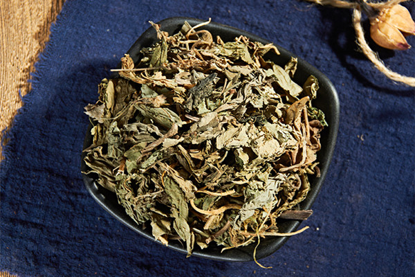 車前草能熬水喝嗎 車前草熬水喝有什么作用 車前草能熬水喝嗎 車前草熬水喝有什么作用