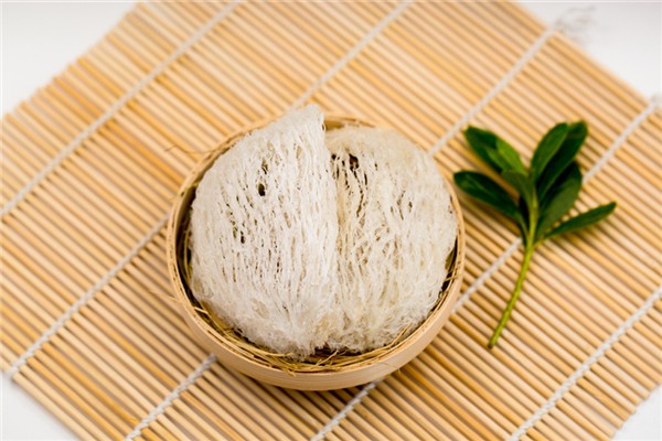 燕窩用什么水浸泡比較好 燕窩要浸泡多長(zhǎng)時(shí)間 燕窩用什么水浸泡比較好 燕窩要浸泡多長(zhǎng)時(shí)間