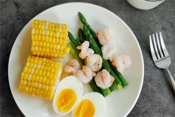 減脂餐是健身前吃還是健身后吃 減脂餐什么時候吃合適