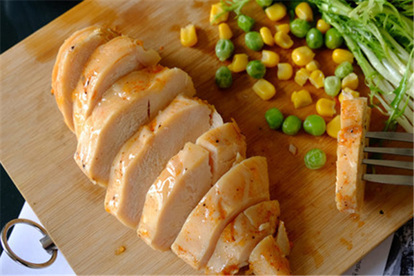 雞胸肉煮多久可以熟 雞胸肉煮幾分鐘最嫩 雞胸肉煮多久可以熟 雞胸肉煮幾分鐘最嫩