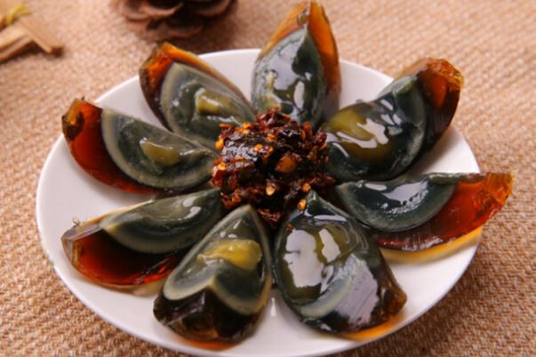 皮蛋是涼性還是熱性 皮蛋是怎么做出來的 皮蛋是涼性還是熱性 皮蛋是怎么做出來的