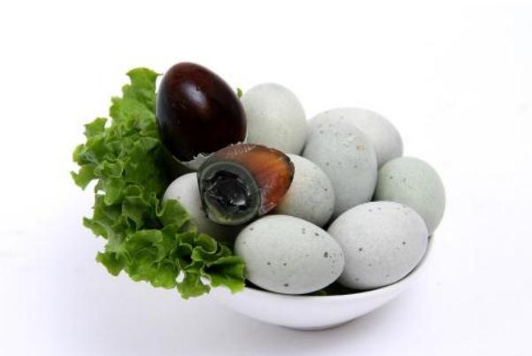 皮蛋可以生吃嗎 生吃皮蛋的壞處 皮蛋可以生吃嗎 生吃皮蛋的壞處